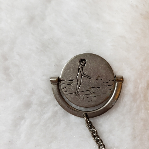 very old key chain - Picture 2 of 8